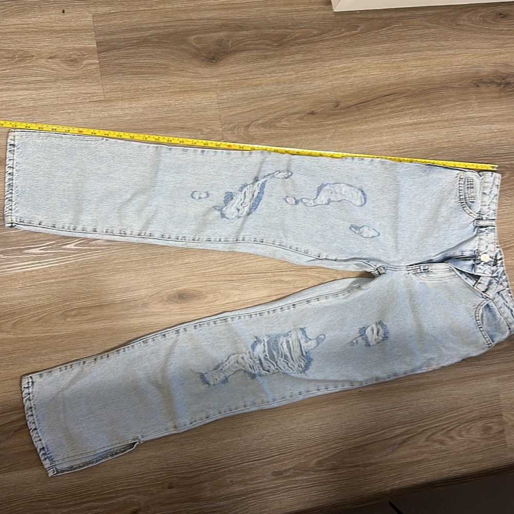 High Waisted Mom Jeans - NWT - Picture 4 of 9